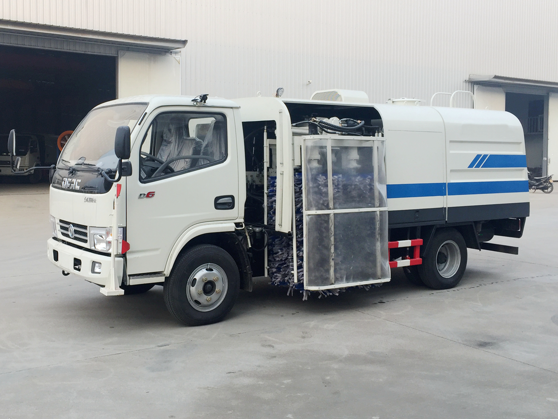 采用护栏清洗车清理城市隔离护栏的24个特点