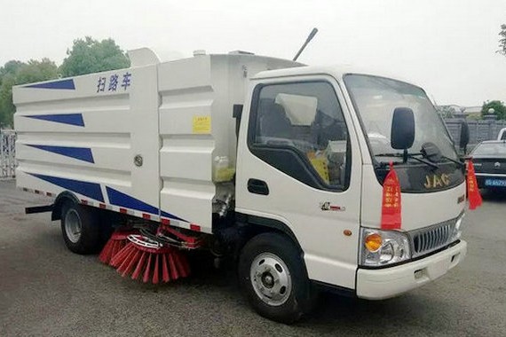 江铃扫路车和江淮扫路车那个好，发动机怎么样