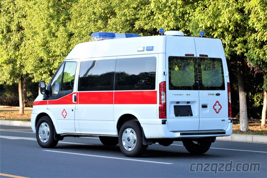 江铃福特新世代V348救护车
