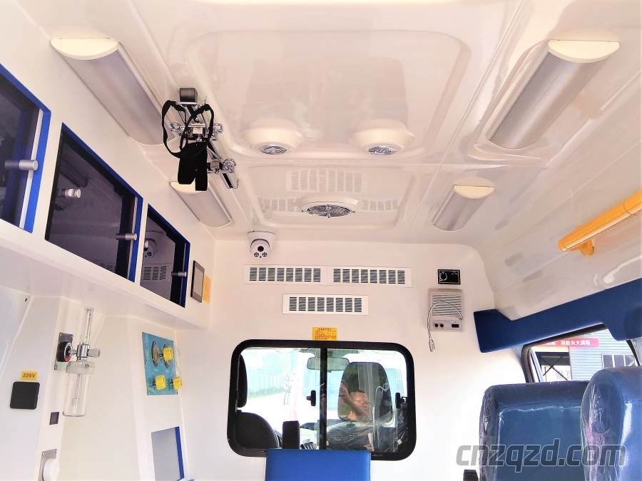 江铃福特新世代V348救护车