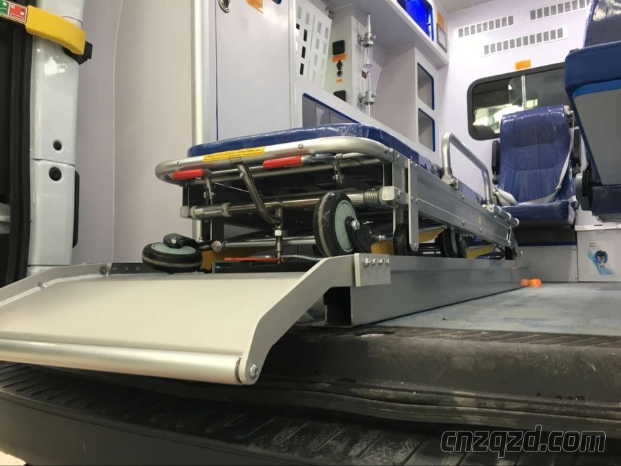 江铃福特新世代V348救护车