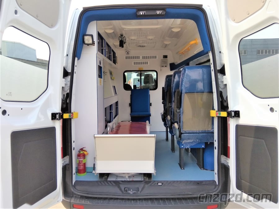 江铃福特新世代V348救护车