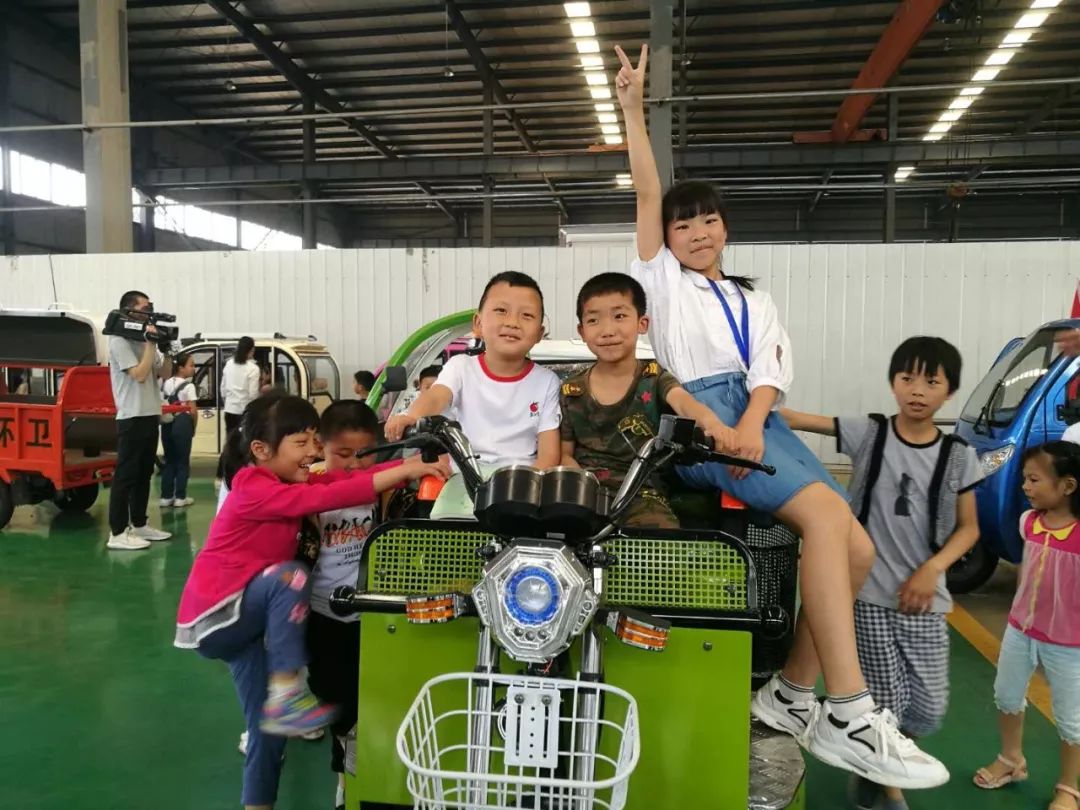 庆祝儿童节，程力举办青少年儿童小记者团“爱生活爱专汽”汽车文化体验活动