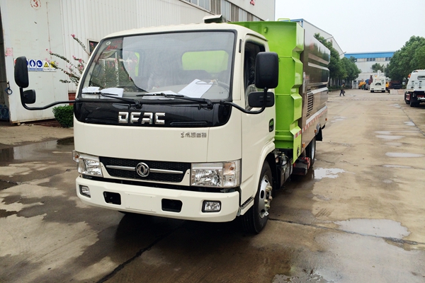 大连环卫处招标采购湖北程力8台东风扫地车