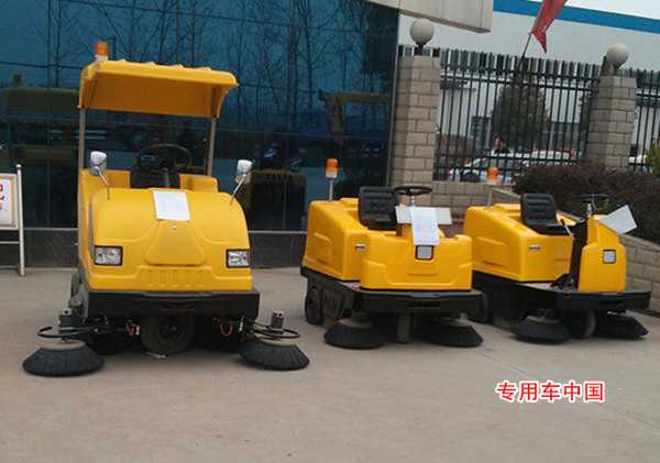 重庆投入电动清扫车 可相当8个人工作量