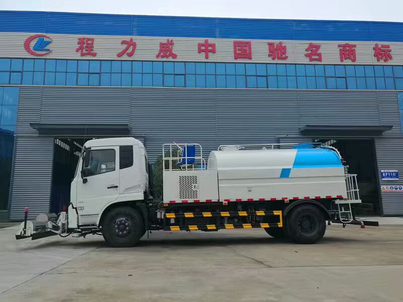 高压冲洗车在使用过程中应注意的事项