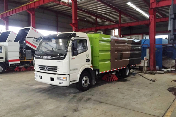 程力只生产扫路车 请注意