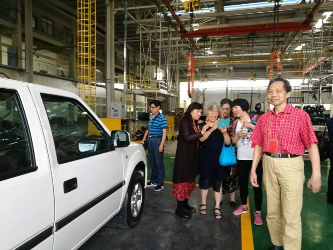 程力专汽上半年累积完成产值近20亿元 达到了全年任务过半的 略目标