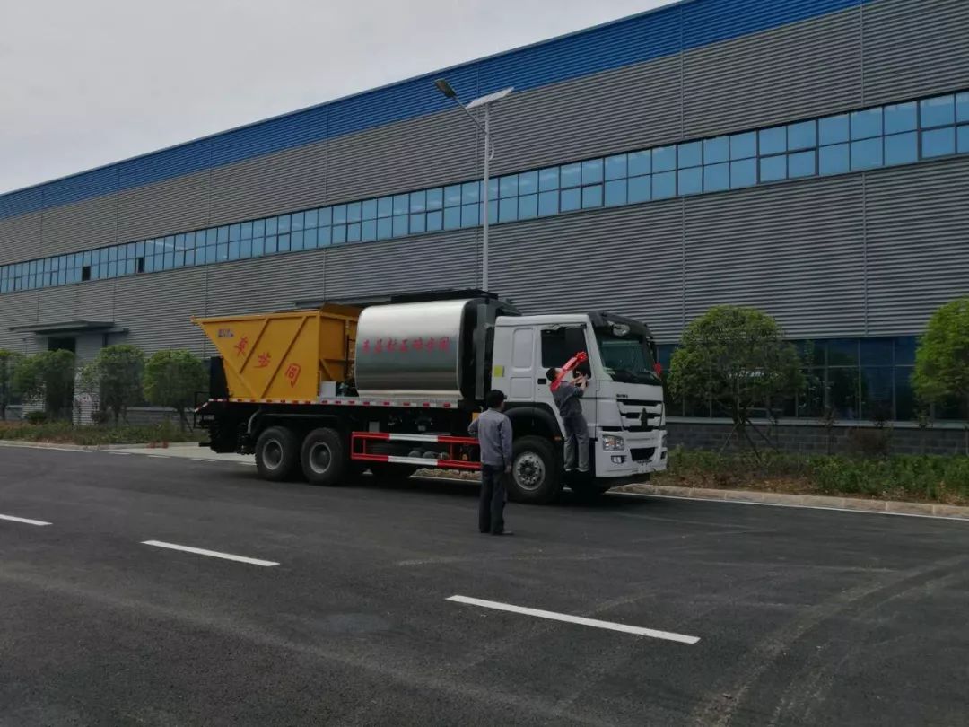 程力专汽上半年累积完成产值近20亿元 达到了全年任务过半的 略目标