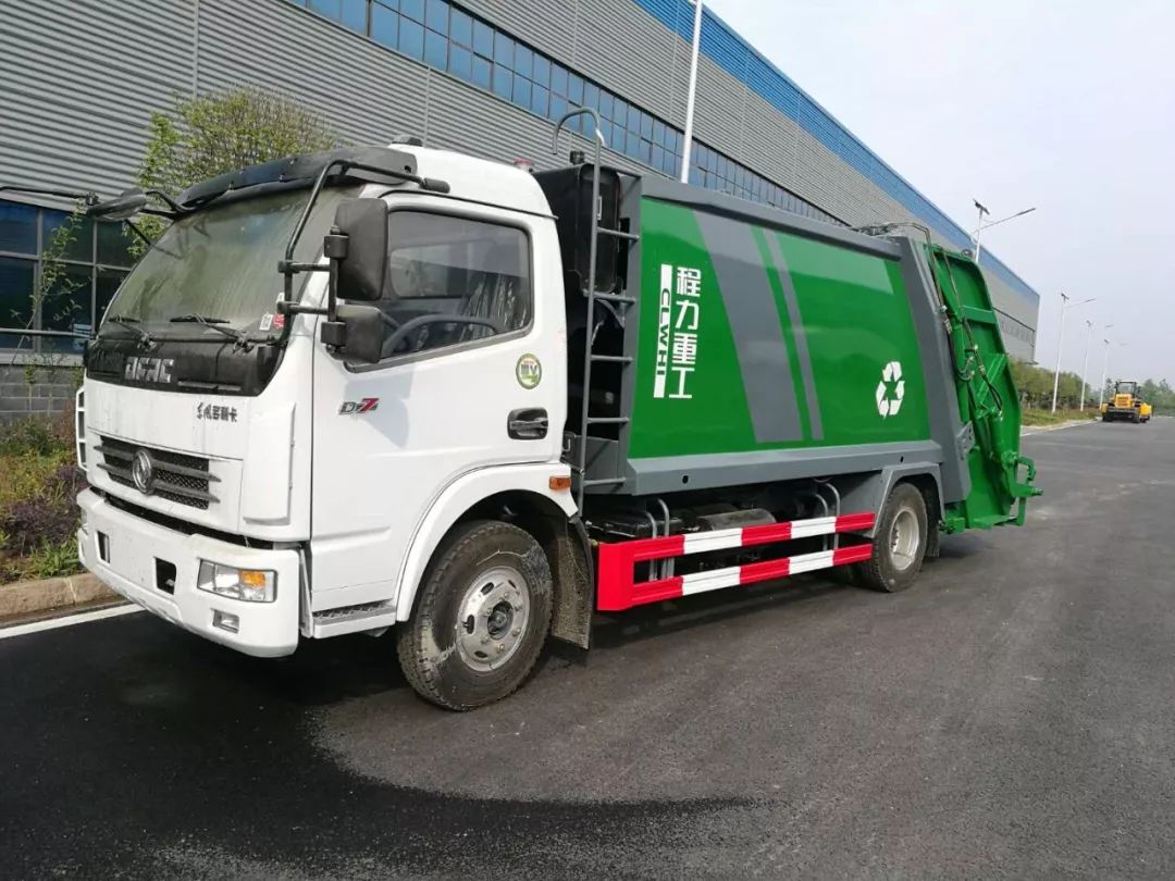 程力专汽上半年累积完成产值近20亿元 达到了全年任务过半的 略目标