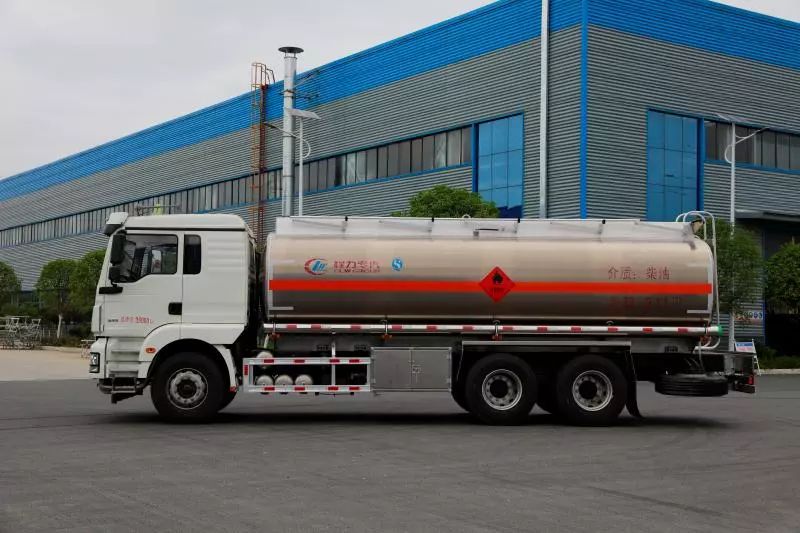 省**召开“长江大保护，民企在行动座谈会” 程力公司董事长程阿罗作典型发言