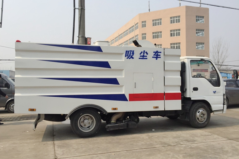 道路吸尘车的工作设计原理