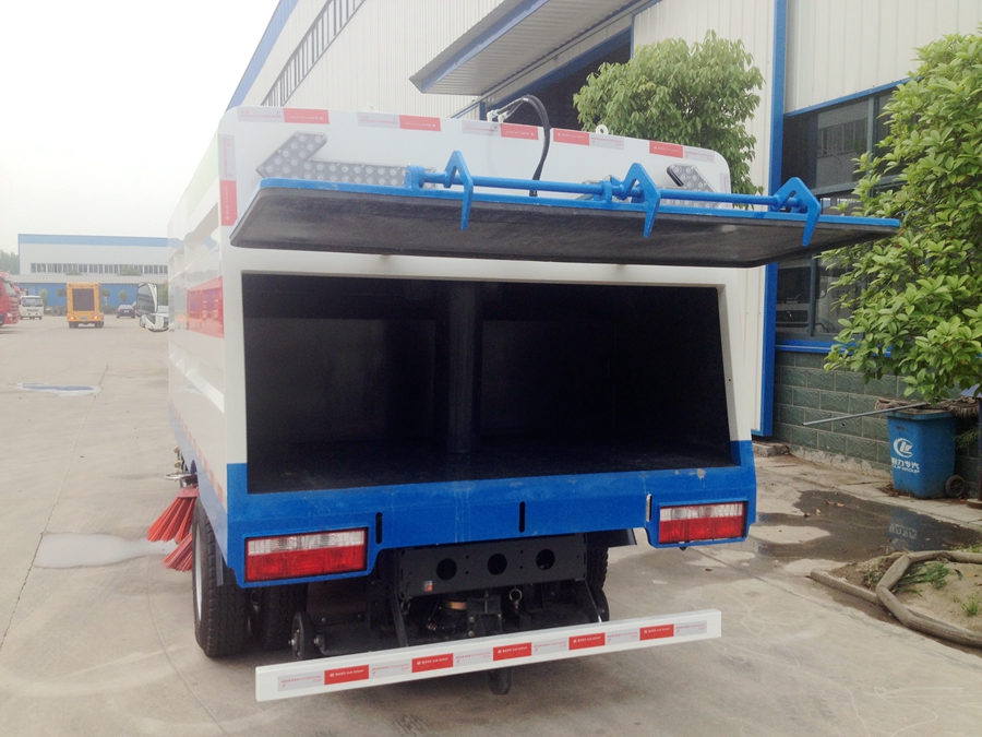 厂家讲解：扫路车焊接工艺要求