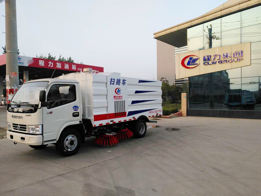 秋天来临，换季如何给道路清扫车做保养