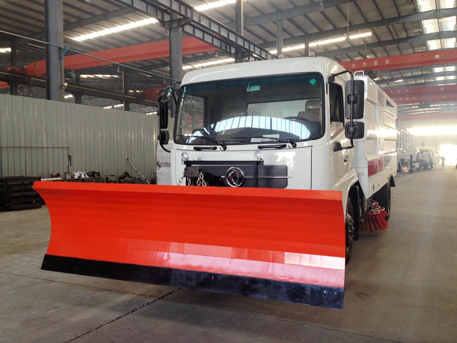 多功能扫路车—您的理性选择