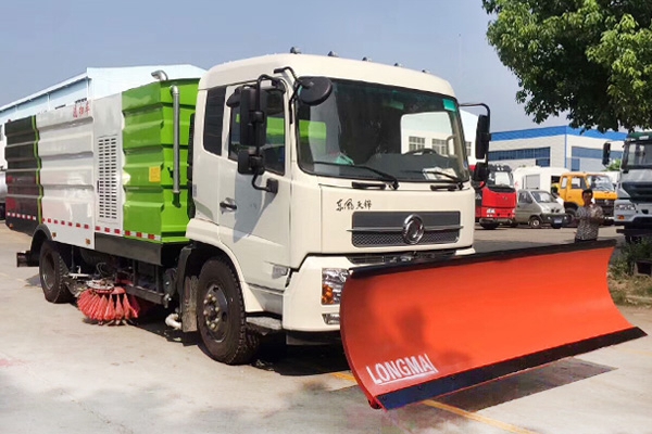 秤砣虽小压千斤--程力多功能扫路车