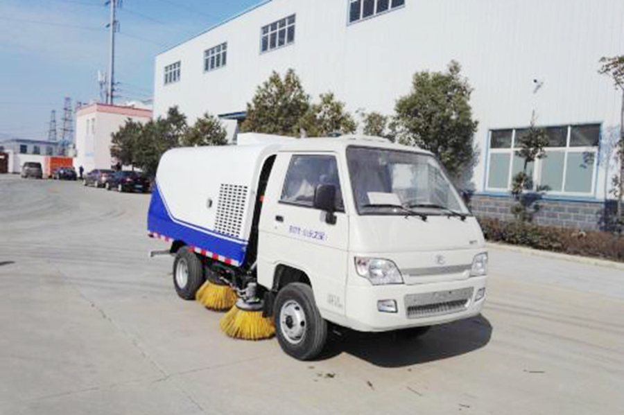 不上户的小型环卫扫路车越来越受欢迎