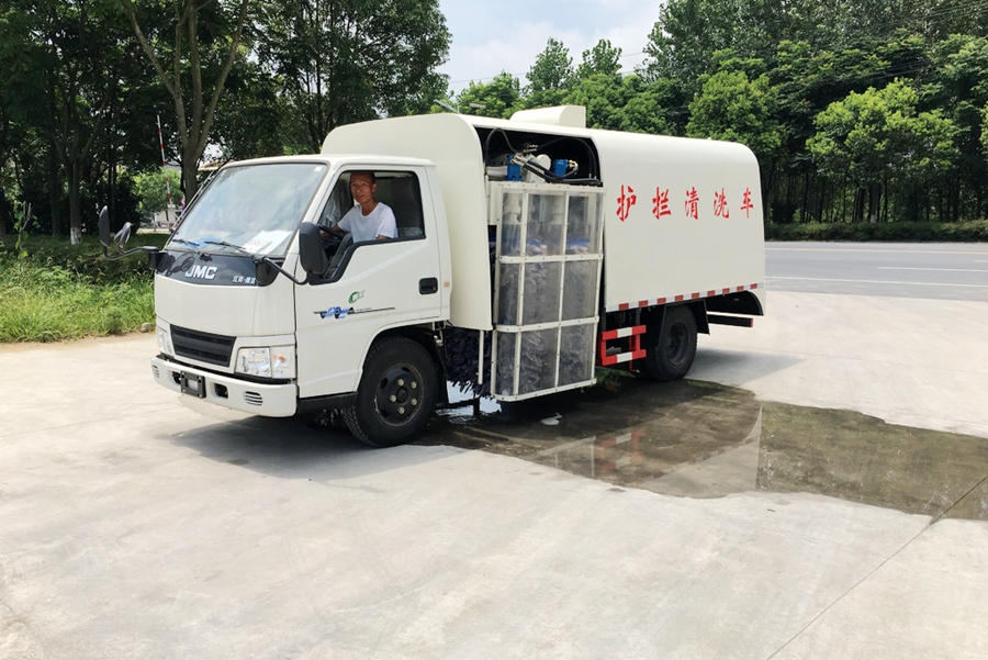 程力多功能护栏清洗车全新升级