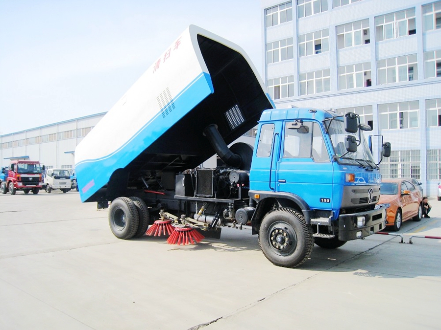 湖北程力专汽湿式扫路车10个优势