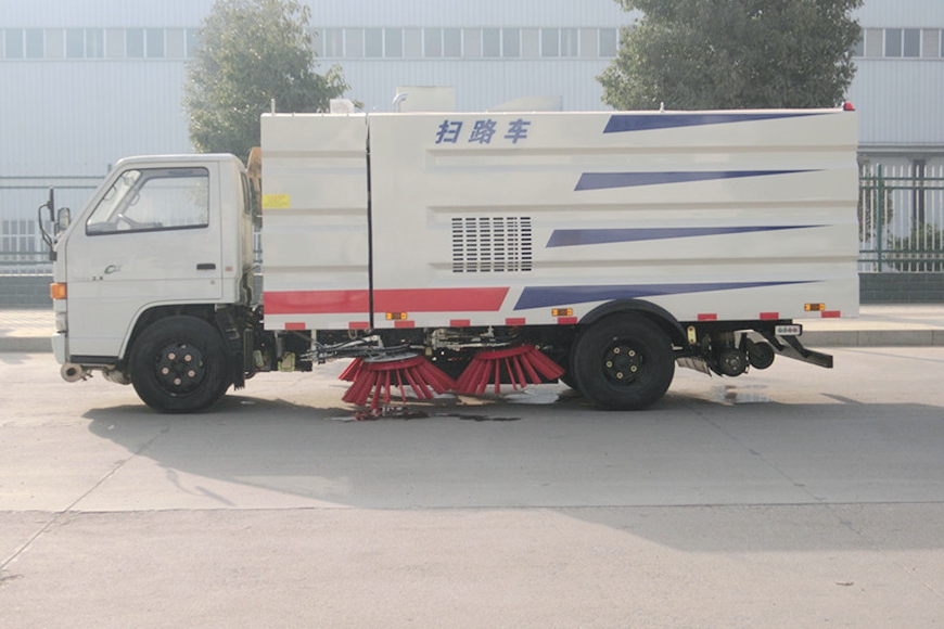 调整道路清扫车机油浓度是扫地车保养不可缺少的