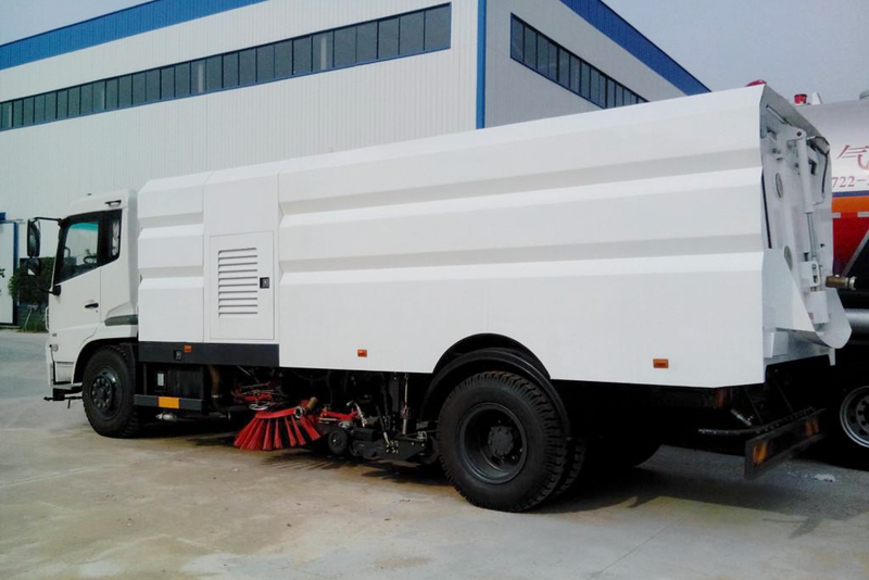 湖北程力道路清洗扫路车的环保性能