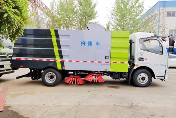 道路清扫车风机积尘处理小窍门