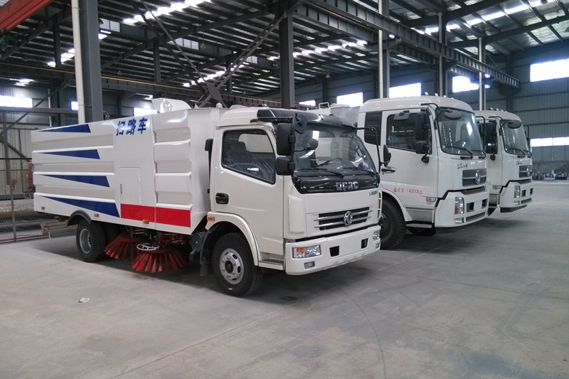 亲！道路清扫车,扫路车的发展趋势,您知道吗