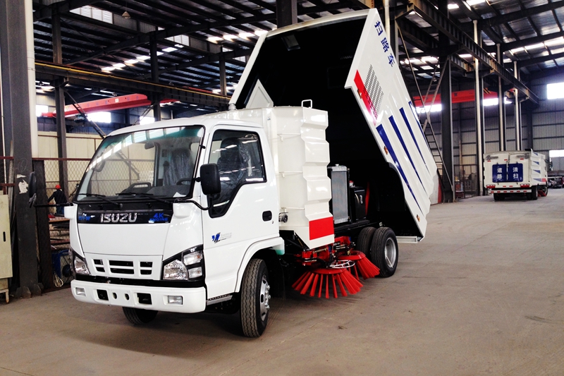 道路清扫车配备了哪些安全装置