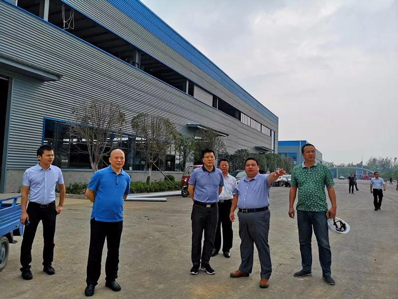 重庆铜梁区**率领团队前往程力集团进行商务考察