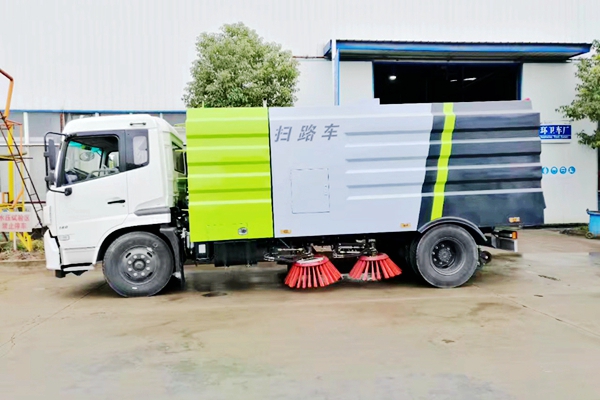 东风天锦洗扫车与东风天锦清扫车的区别