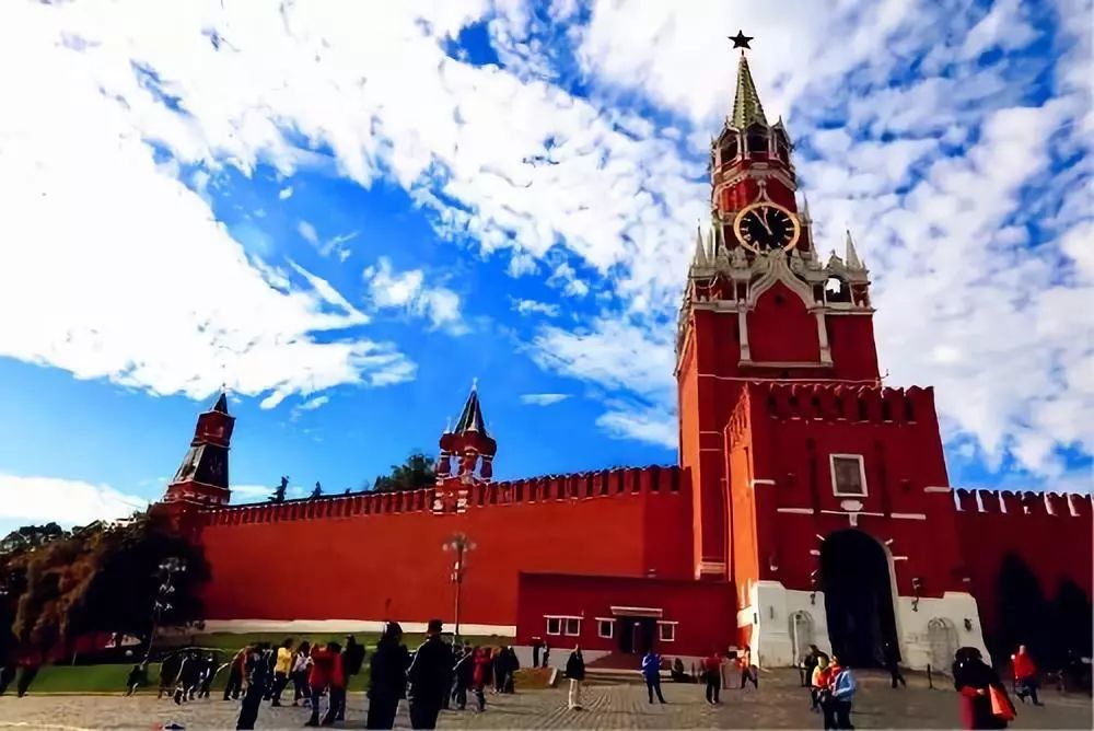 程力汽车集团赴俄罗斯参与国家“一带一路”大 略建设，展开商务学习之旅收获满满！