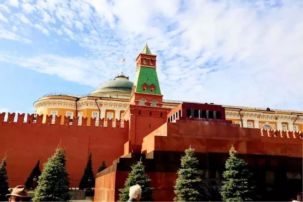 程力汽车集团赴俄罗斯参与国家“一带一路”大 略建设，展开商务学习之旅收获满满！