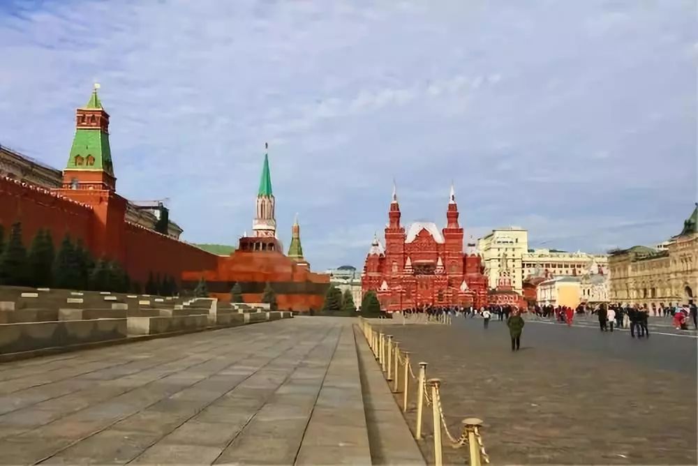 程力汽车集团赴俄罗斯参与国家“一带一路”大 略建设，展开商务学习之旅收获满满！