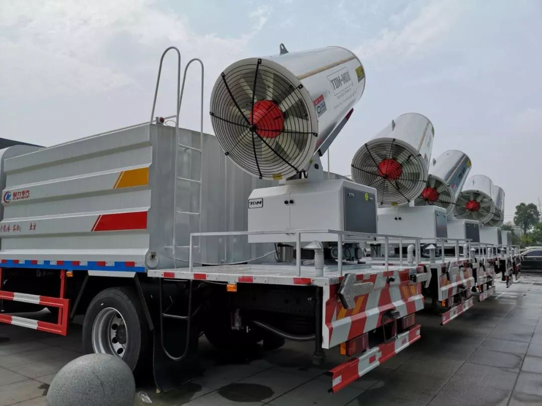 程力一体化液压多用途智能抑尘车受到市场热捧