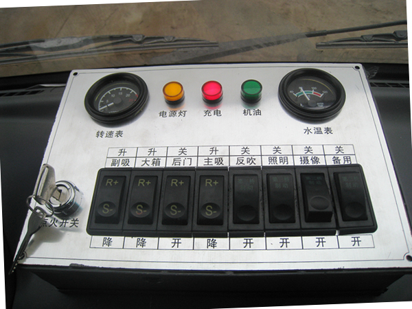 吸尘车怎么操作使用 需要注意什么?