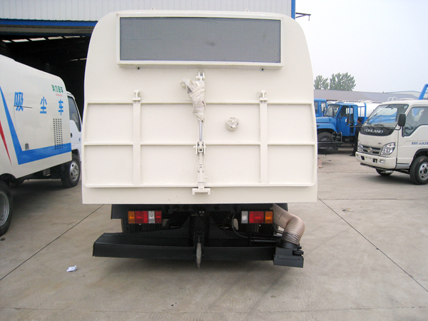 吸尘车怎么操作使用 需要注意什么?