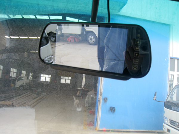 真空吸尘车的各装置基本使用及安全操作规程