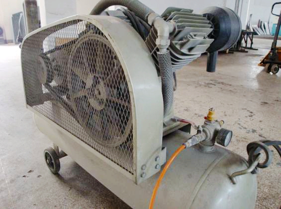 真空吸尘车的维护保养"吸尘车过滤仓滤筒保养篇"