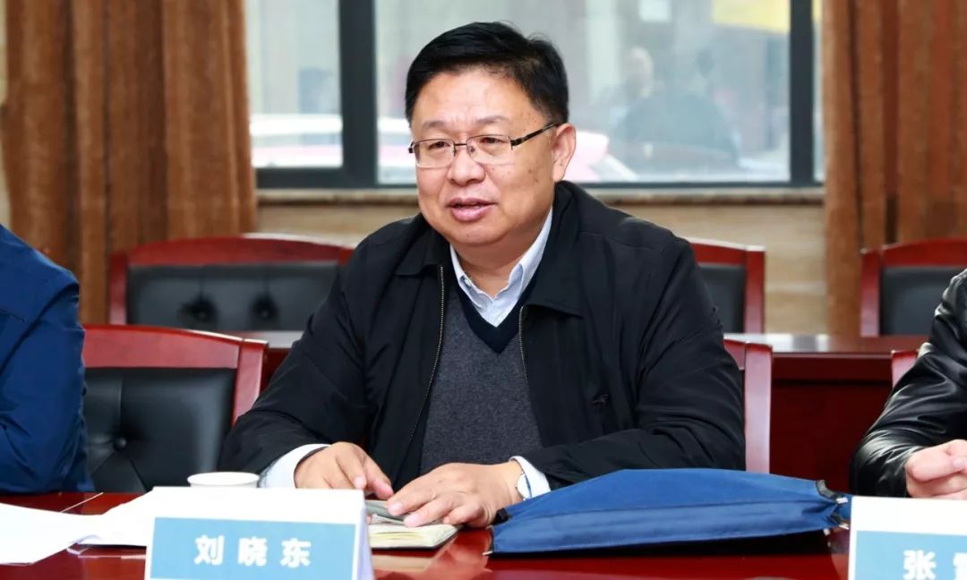 湖北省国税局党组成员、纪检组长刘晓东莅临程力集团指导工作