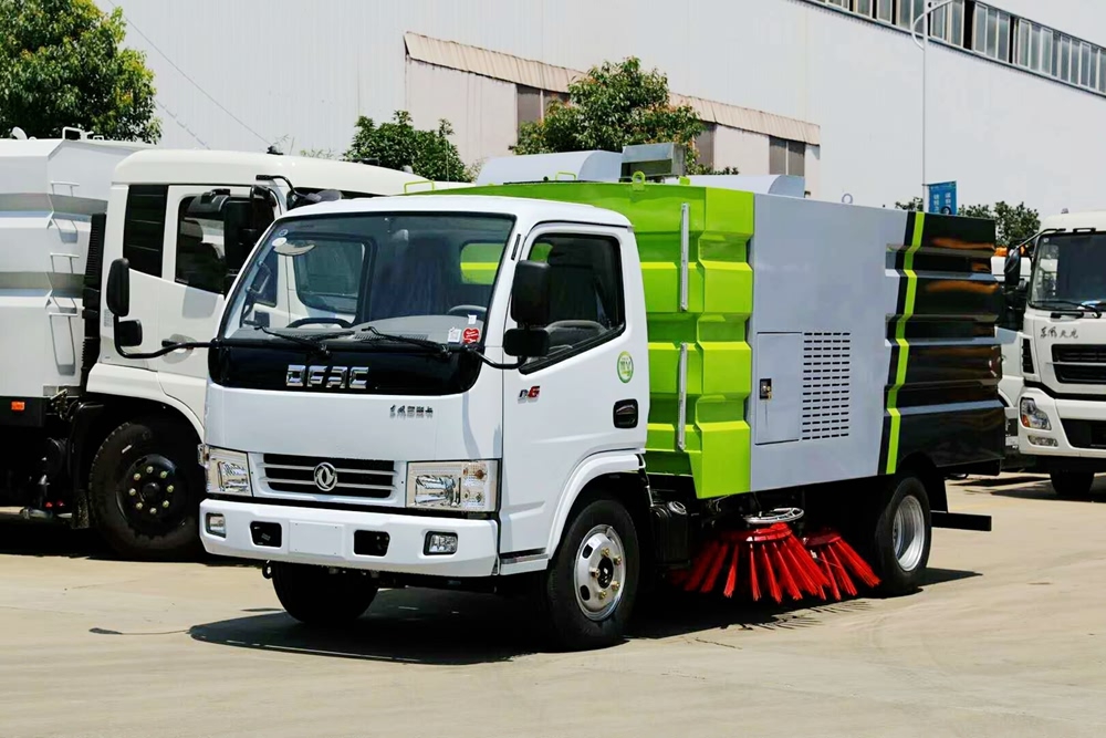 东风轻型微型扫路车