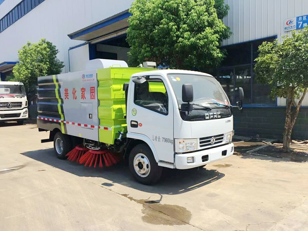 东风小多利卡扫地车报价