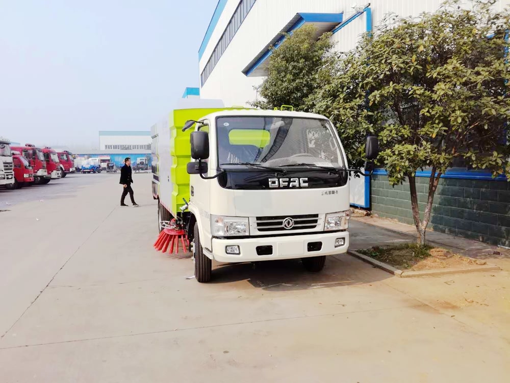 东风福瑞卡扫地车价格