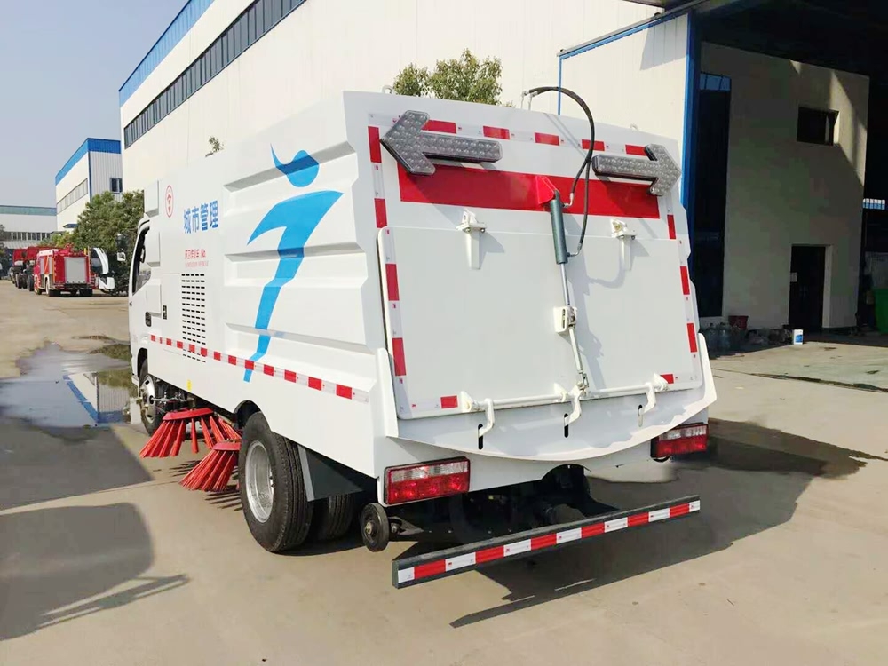 小型路面清扫车