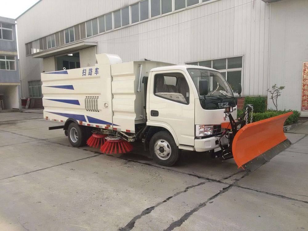 东风小卡扫路车厂家