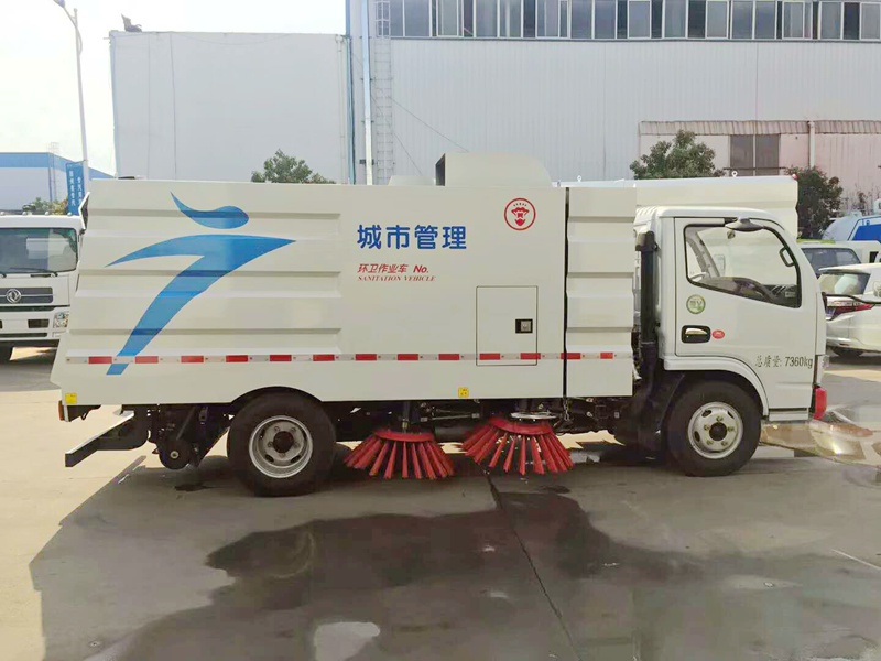 扫地的垃圾车