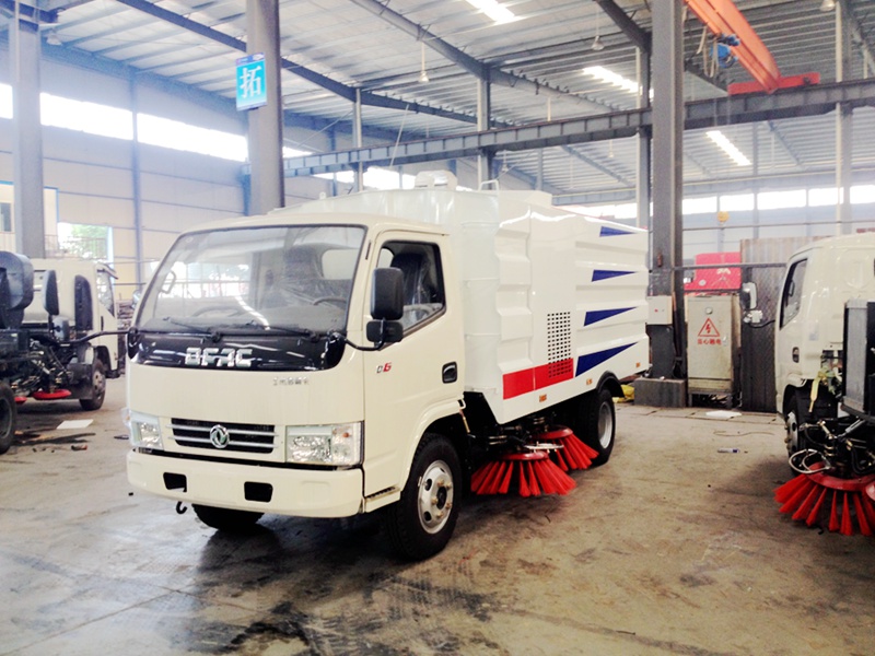 五十铃工程扫地车