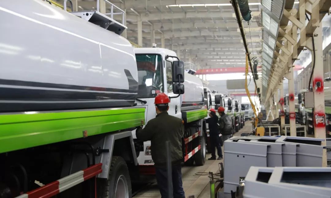 程力集团新春** 告捷，跨月完成专汽产值5亿元实现新年开门红！