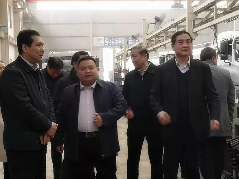 湖北省**统 部副部长、省工商联党组**王兆民率队三顾程力，指导推进民营企业稳健发展