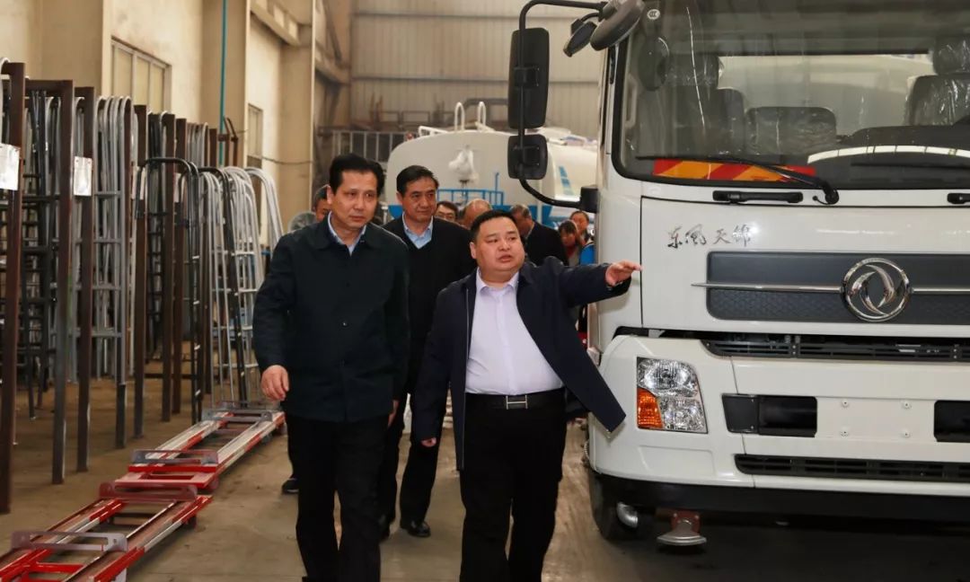 湖北省**统 部副部长、省工商联党组**王兆民率队三顾程力，指导推进民营企业稳健发展