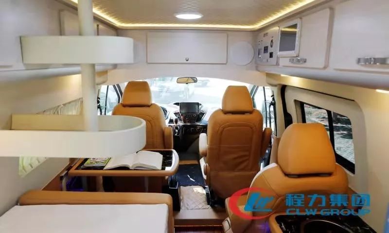 程力房车----大通V80长轴高顶旅居版，精工打造网红爆款商务旅居房车